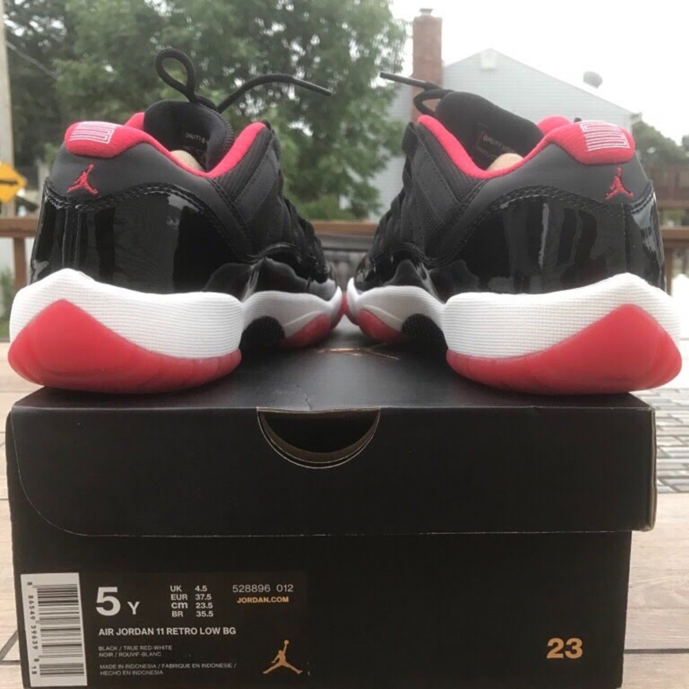 Jordan bred 11.  They are a size 6 youth not 5.